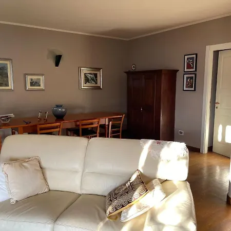 Apartment Rose On The